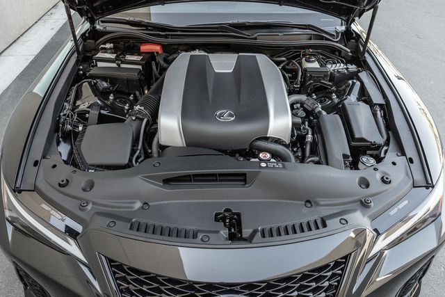 2025 Lexus IS 350 F SPORT photo 9