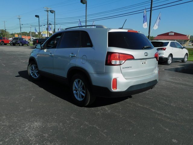 2015 Kia Sorento LX photo 4