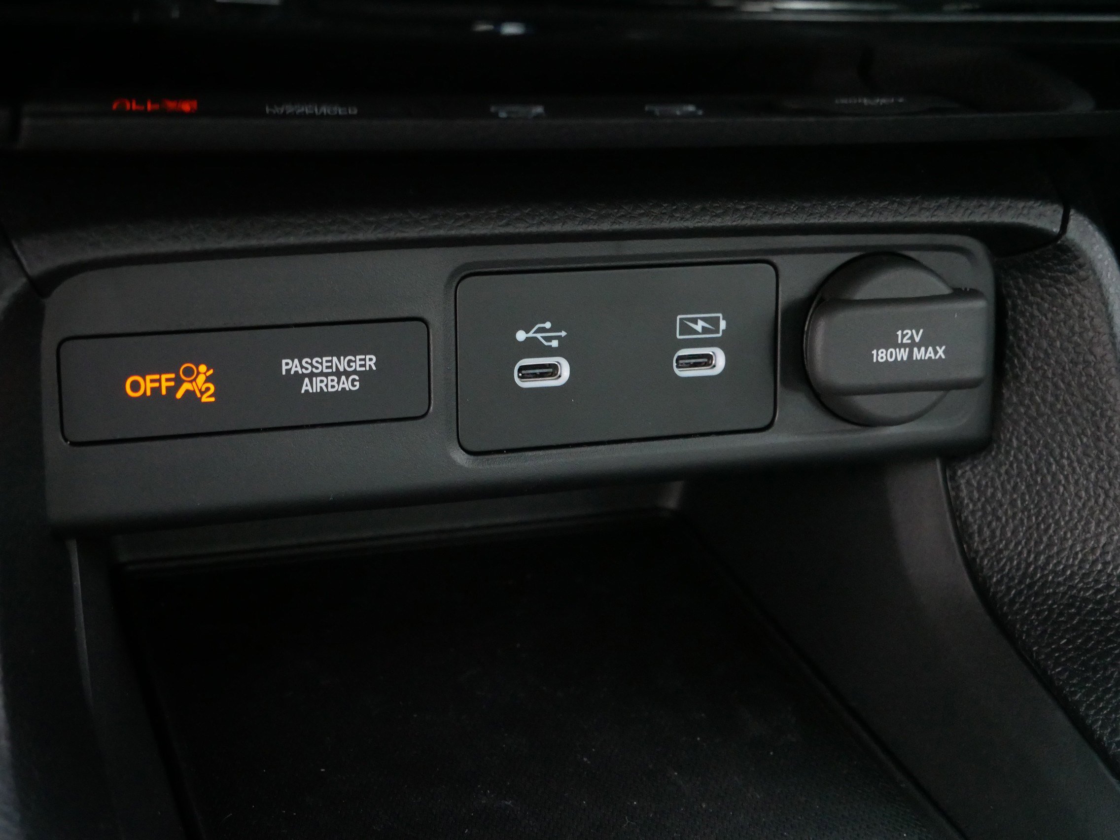 2025 Honda Civic Hatchback Sport photo 28