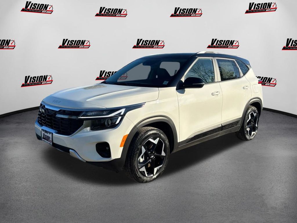 2025 Kia Seltos S's photo