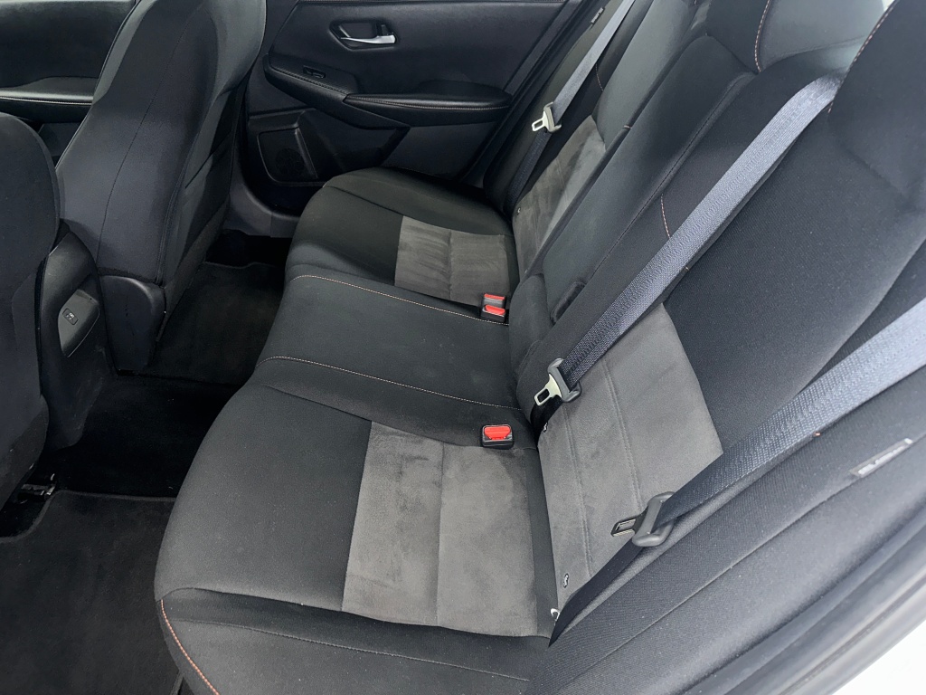 2022 Nissan Sentra SR photo 13