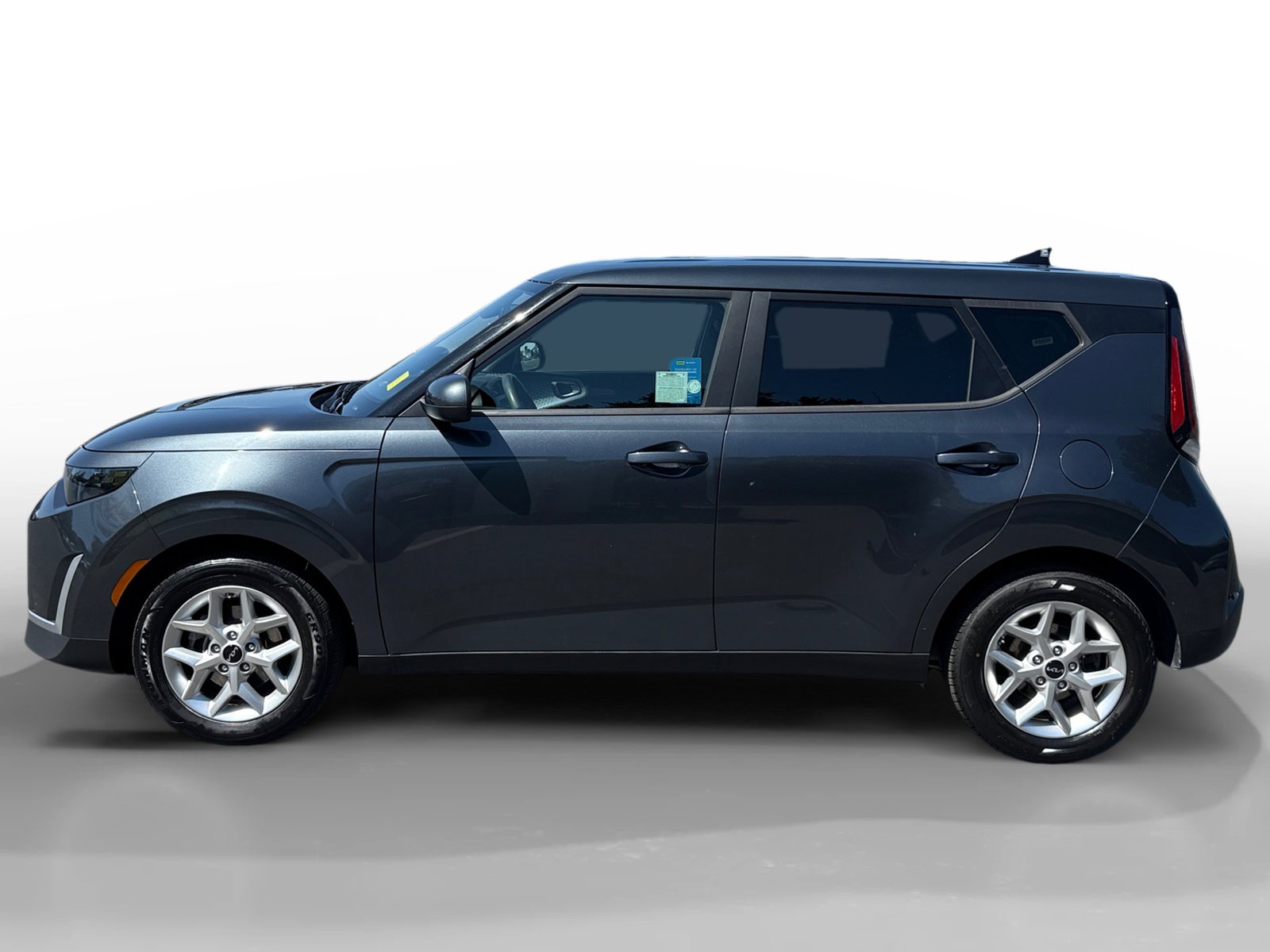 2023 Kia Soul LX photo 2