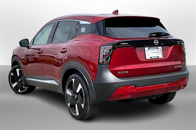 2025 Nissan Kicks SR photo 3