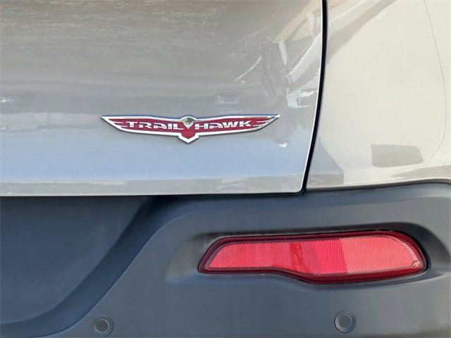 2018 Jeep Cherokee Trailhawk photo 3