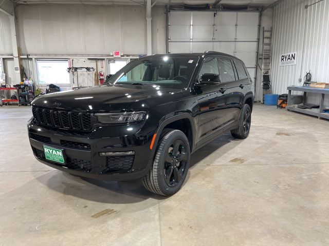 2025 Jeep Grand Cherokee Limited photo 5