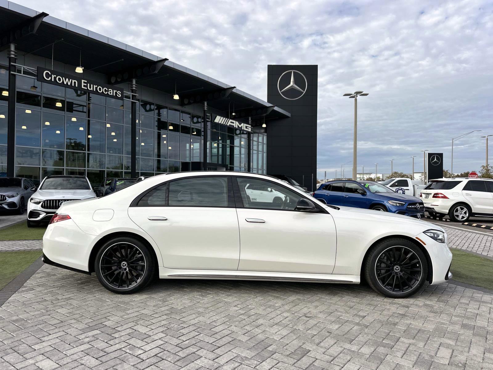 2023 Mercedes Benz S 500 4MATIC photo 2