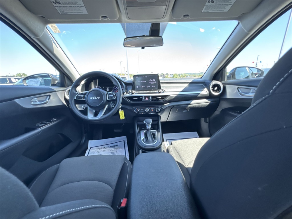 2022 Kia Forte LXS photo 10