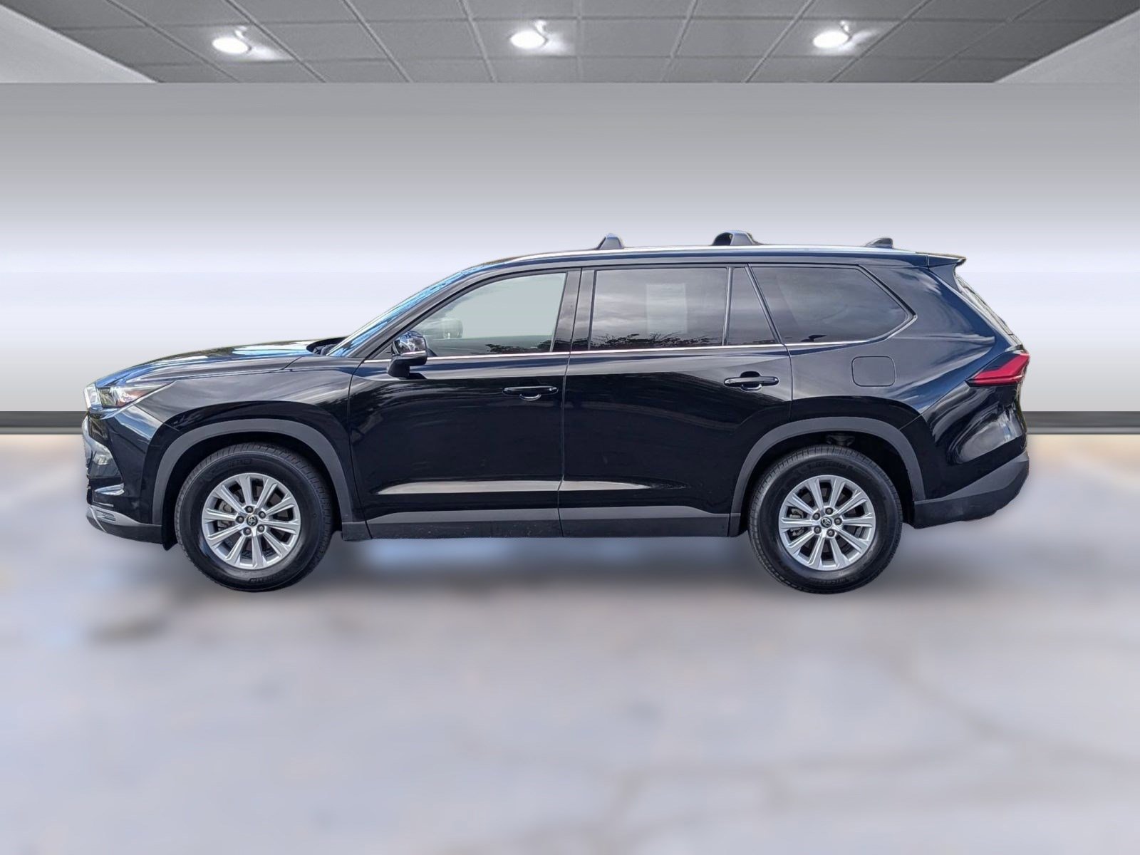 2024 Toyota Grand Highlander XLE photo 2