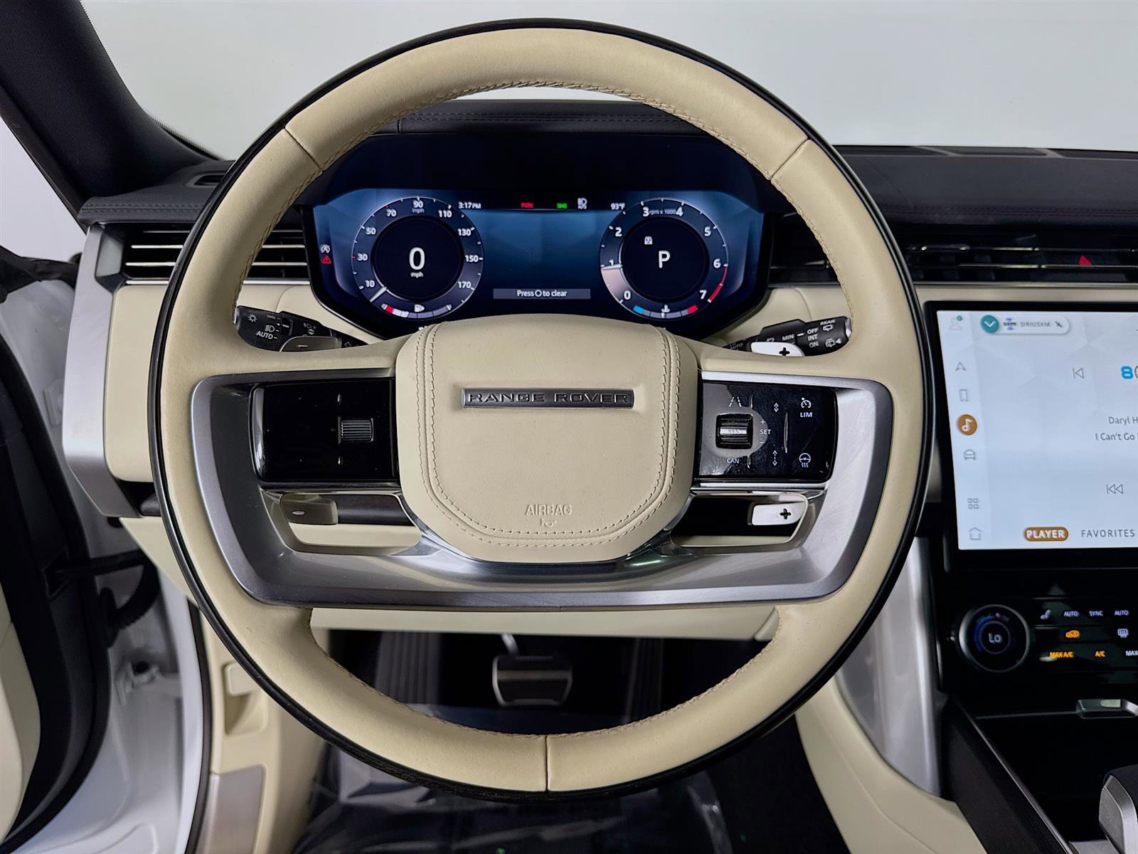 2023 Land Rover Range Rover SE photo 10