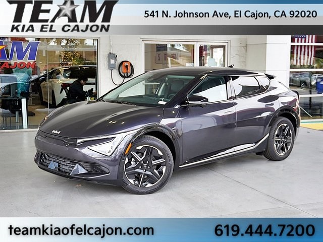 2025 Kia EV6 Wind's photo
