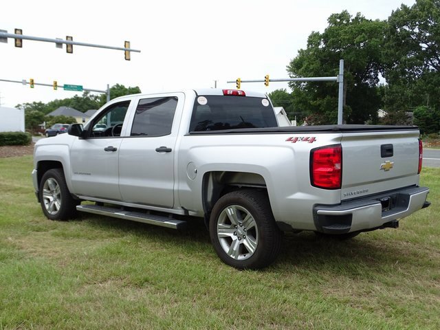 2018 Chevrolet Silverado 1500 Custom photo 4