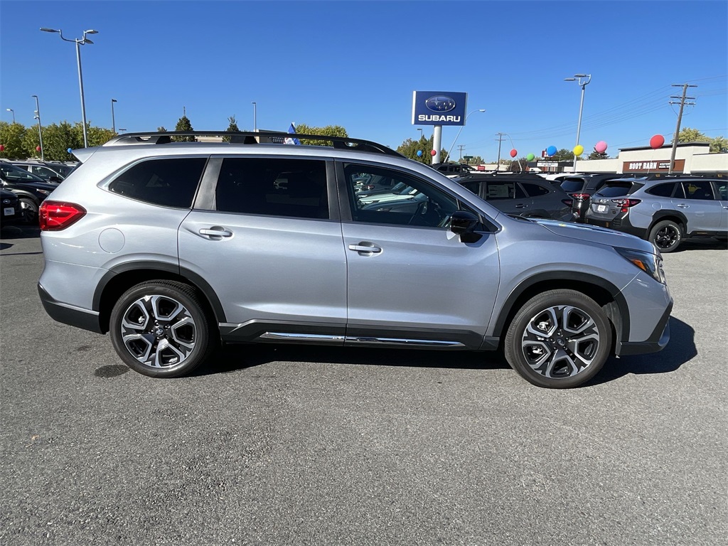 2024 Subaru Ascent Limited photo 10