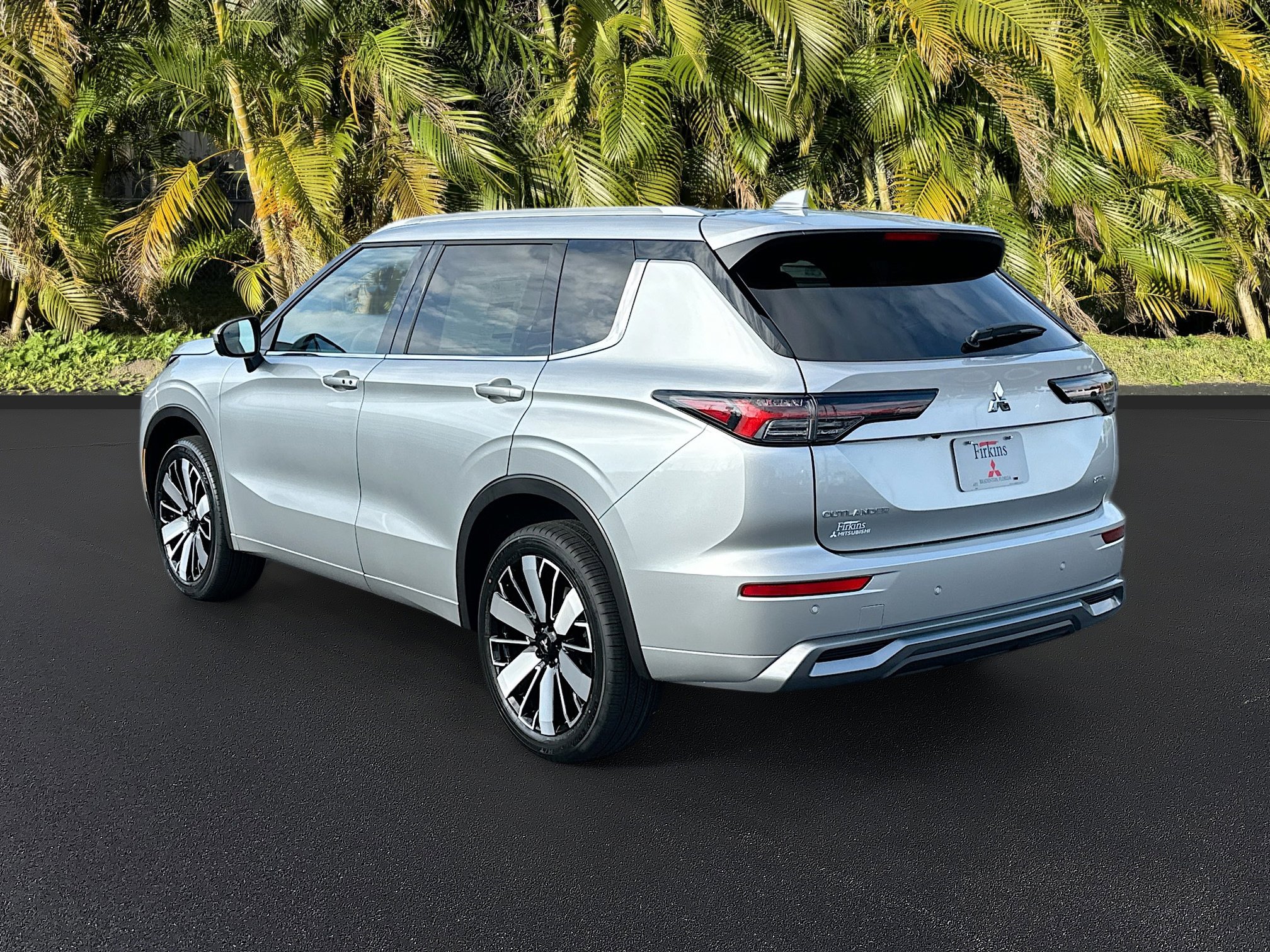 2026 Mitsubishi Outlander SEL photo 3