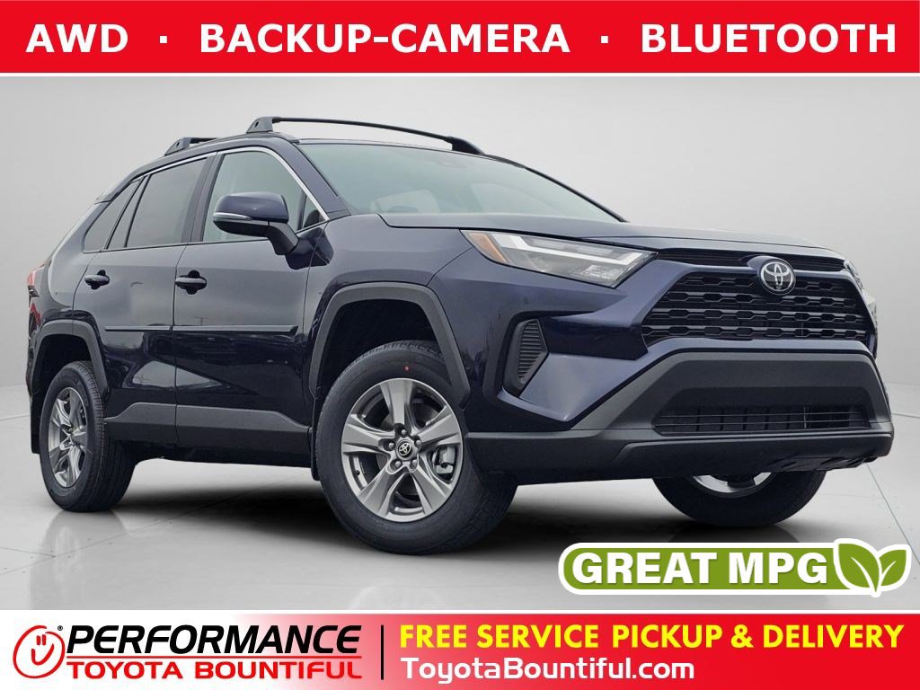 2025 Toyota RAV4 XLE's photo