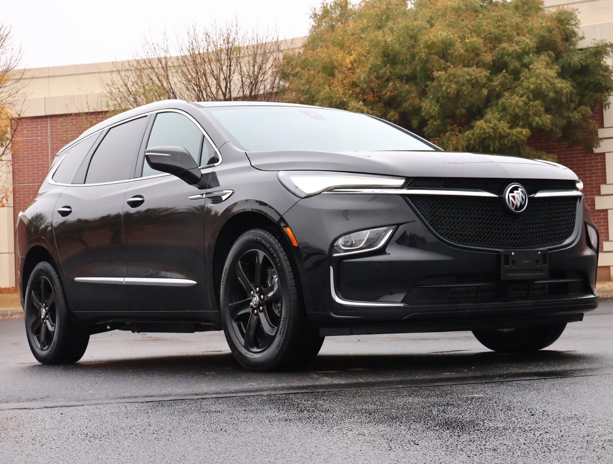 2024 Buick Enclave Essence's photo