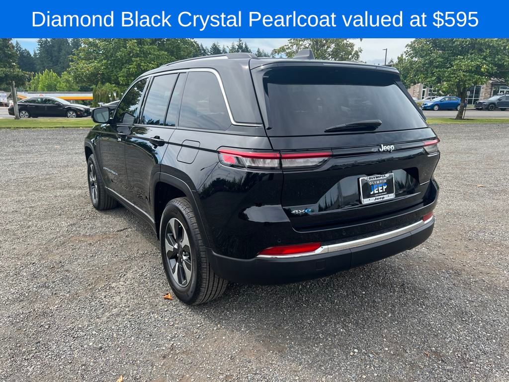 2023 Jeep Cherokee Base photo 2