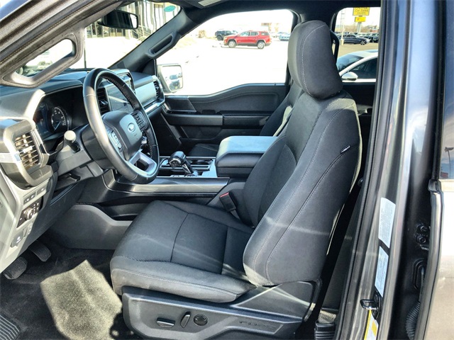 2023 Ford F-150 XLT photo 3