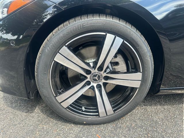 2025 Mercedes Benz C 300 4MATIC photo 9