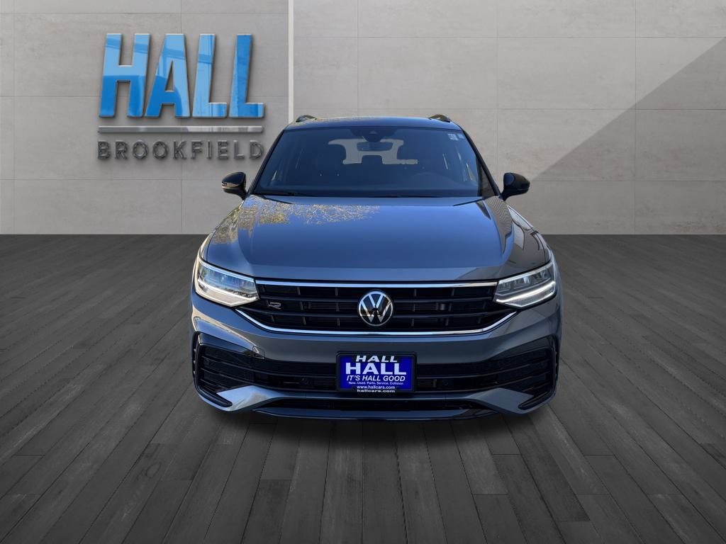2024 Volkswagen Tiguan SE R-Line Black photo 2