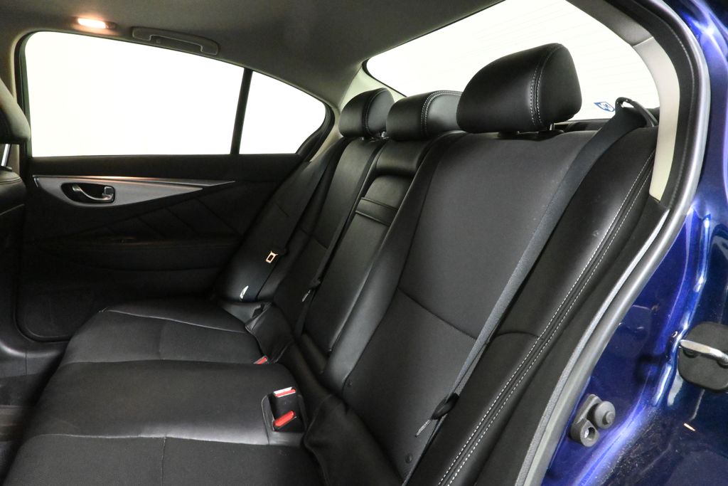 2022 Infiniti Q50 LUXE photo 5