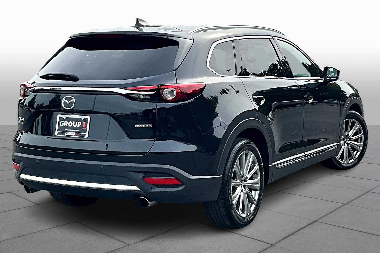 2022 Mazda CX-9 Signature photo 11