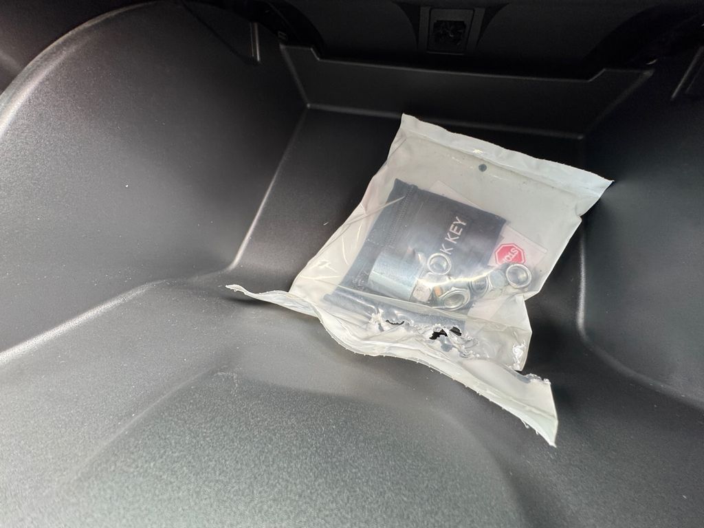2025 Nissan Kicks Play S photo 26
