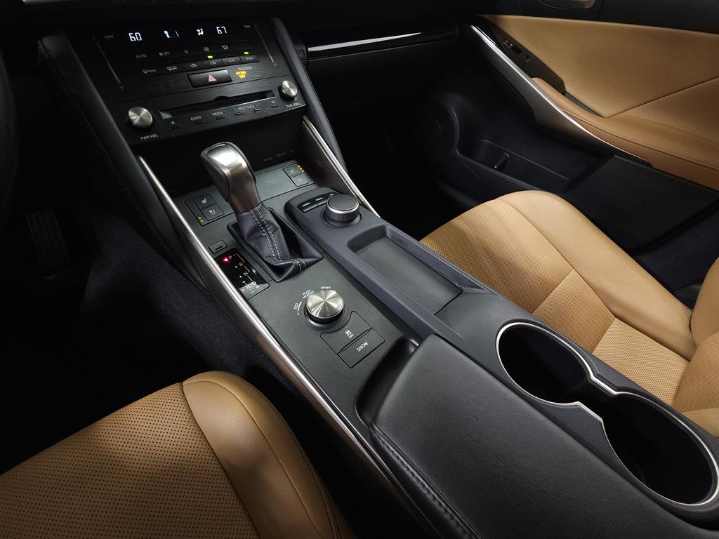 2017 Lexus IS 300 photo 25