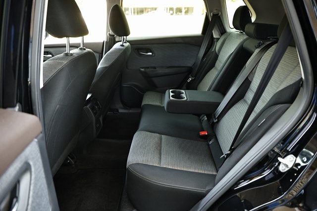 2023 Nissan Rogue SV photo 21