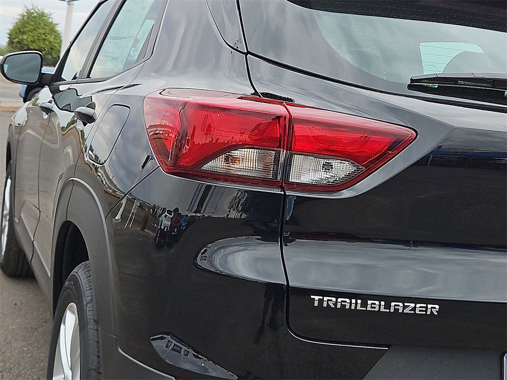 2026 Chevrolet Trailblazer LS photo 5