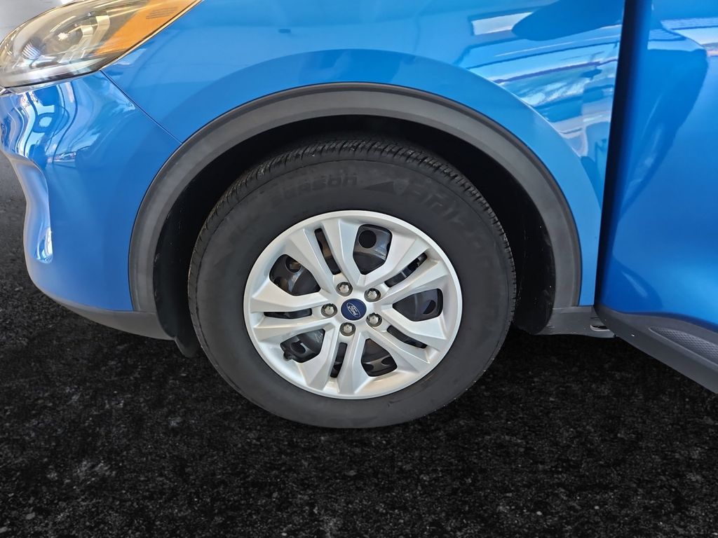 2020 Ford Escape S photo 24