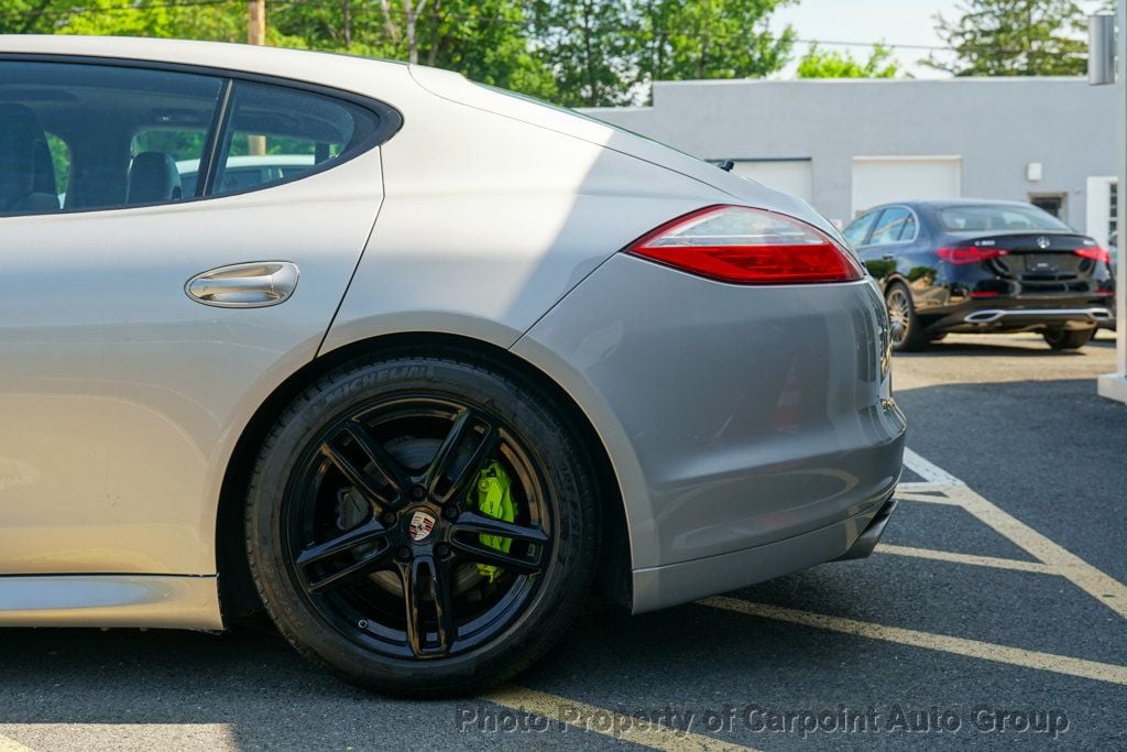 2012 Porsche Panamera 4S photo 3