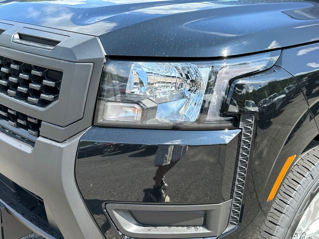 2025 Nissan Frontier S photo 6