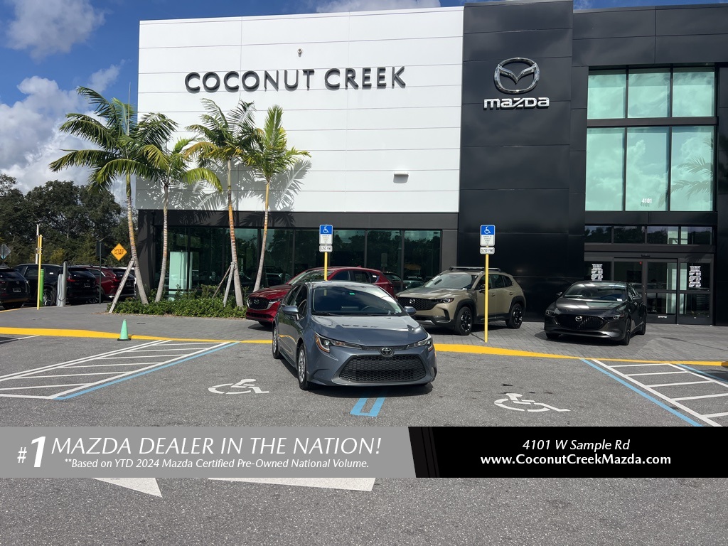 2021 Toyota Corolla LE's photo