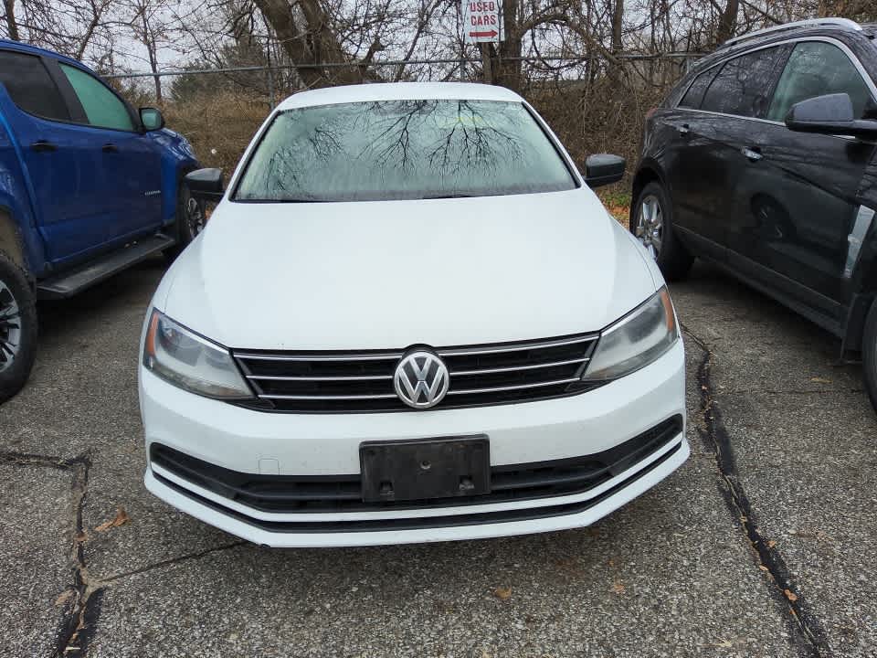 2016 Volkswagen Jetta S photo 2