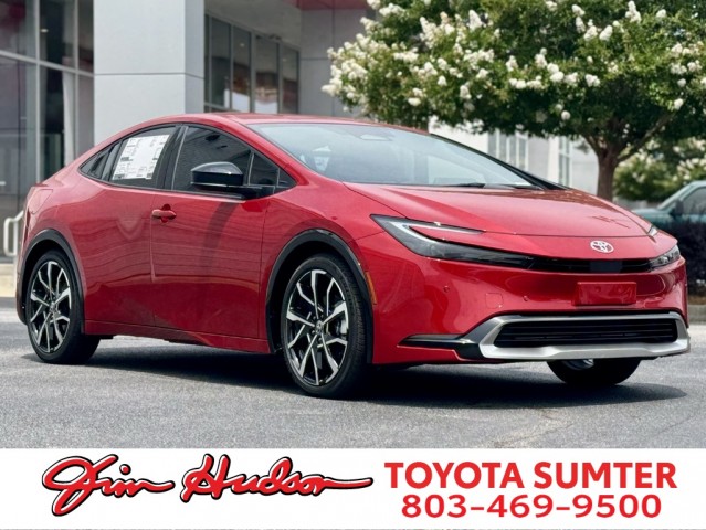 2025 Toyota Prius XSE's photo