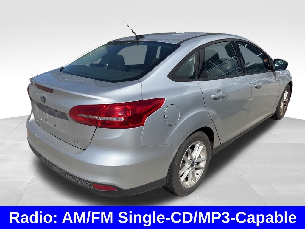 2016 Ford Focus SE photo 4