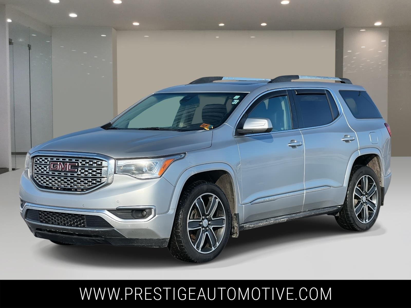 2018 GMC Acadia Denali's photo