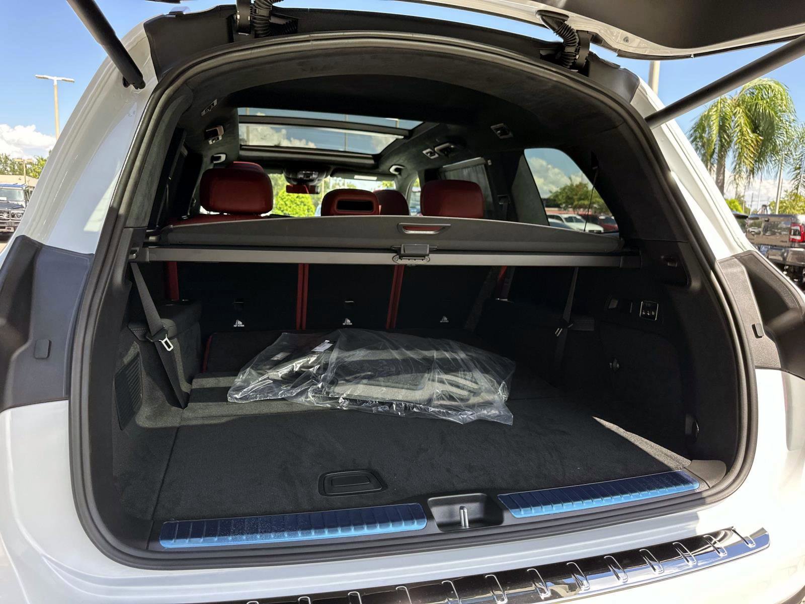 2026 Mercedes Benz GLS 580 4MATIC photo 10
