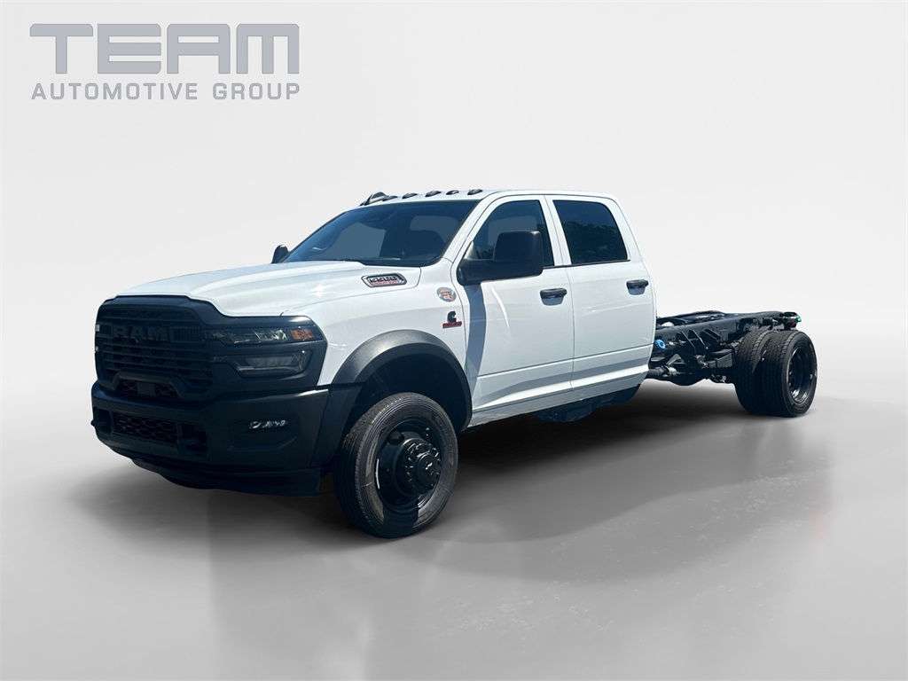 2025 Ram 5500 Tradesman photo 3