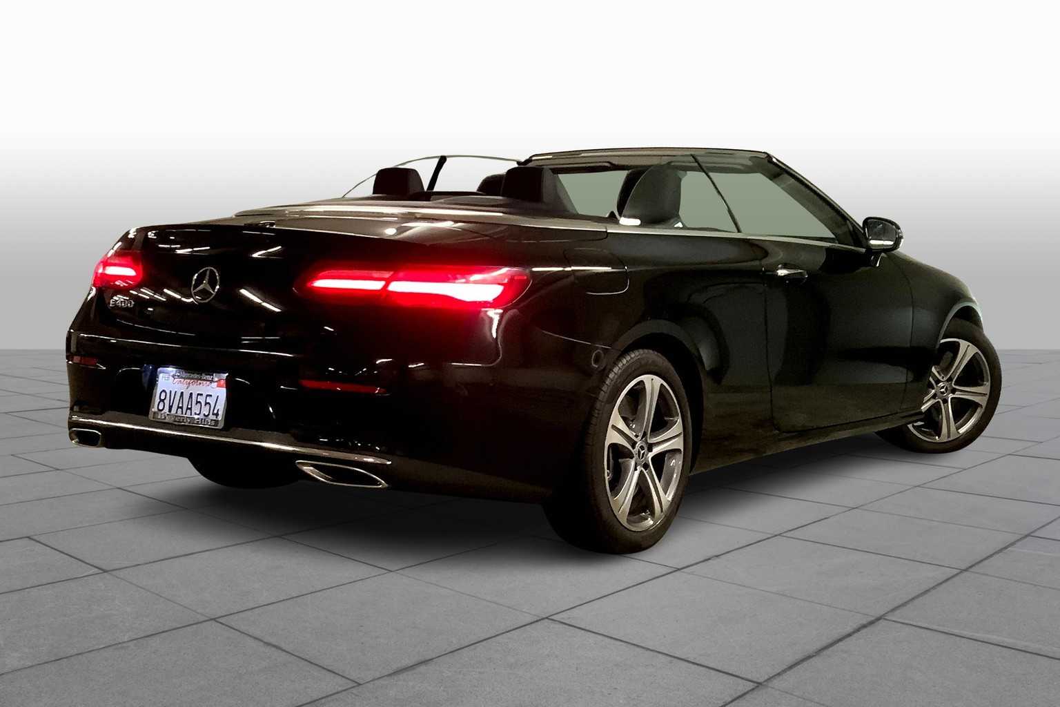 2018 Mercedes Benz E 400 photo 12