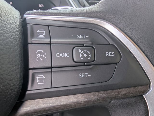 2025 Jeep Grand Cherokee Limited photo 23