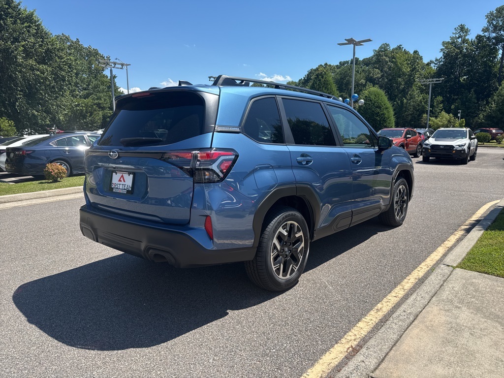 2025 Subaru Forester Premium Base photo 3
