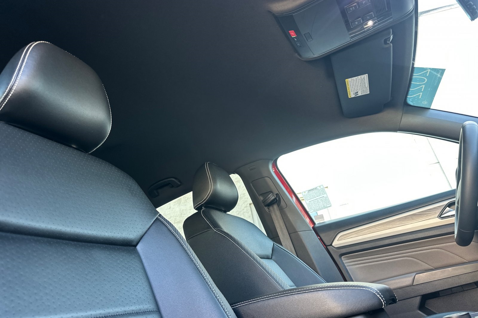 2022 Volkswagen Atlas Cross Sport V6 SE Technology photo 17
