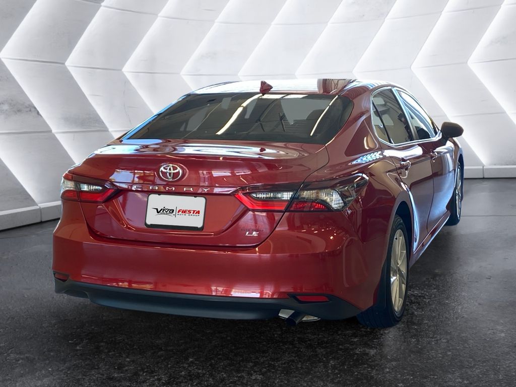 2023 Toyota Camry LE photo 4