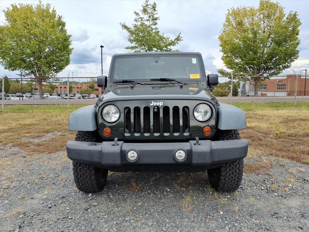 2011 Jeep Wrangler Unlimited Rubicon photo 2