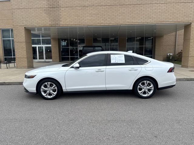 2023 Honda Accord LX's photo