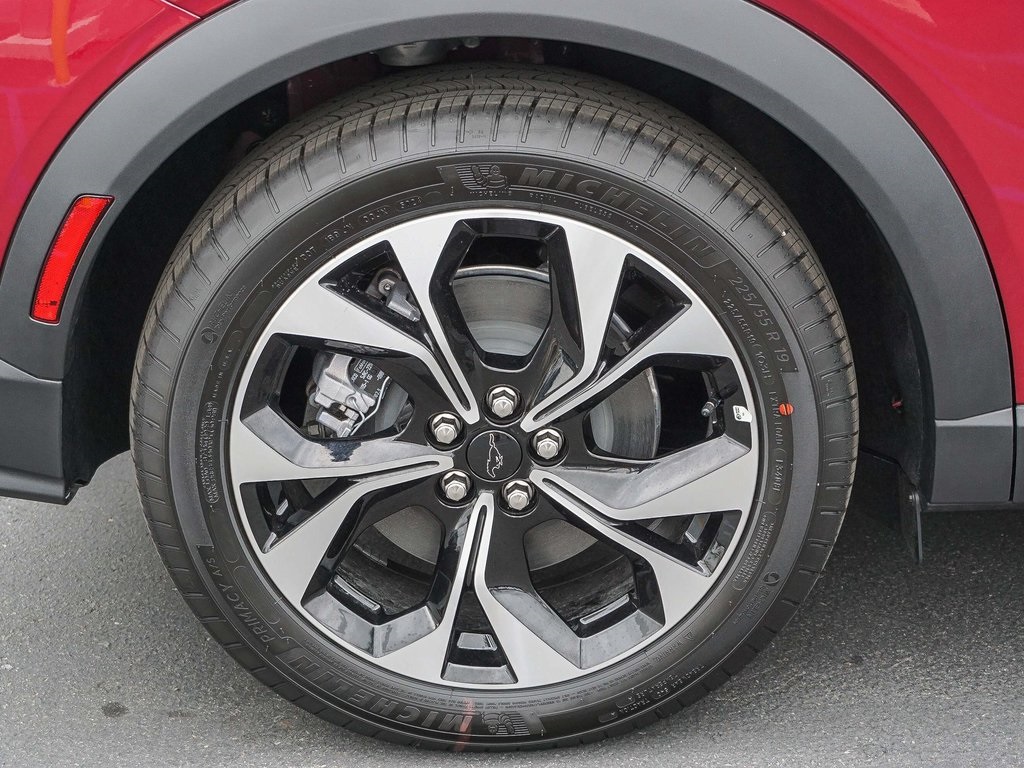 2025 Ford Mustang Mach-E Select photo 9