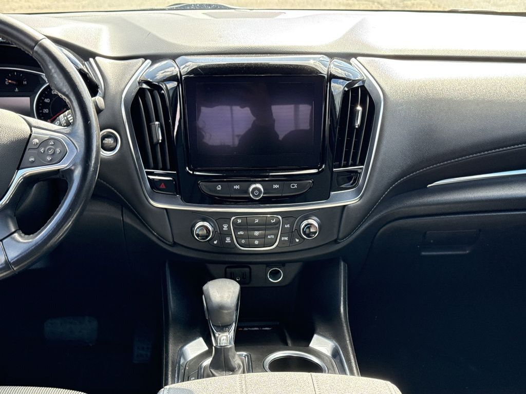 2022 Chevrolet Traverse 1LT photo 16
