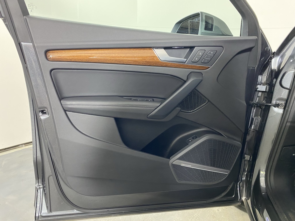 2023 Audi Q5 45 S line Premium photo 18