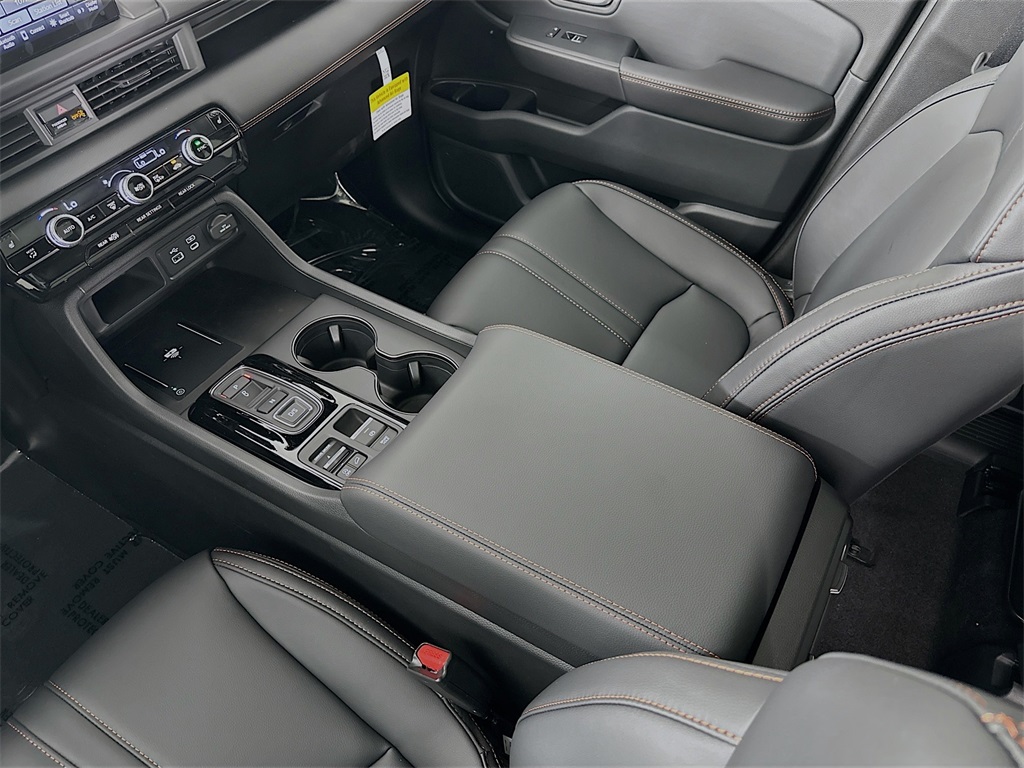 2025 Honda Pilot TrailSport photo 4